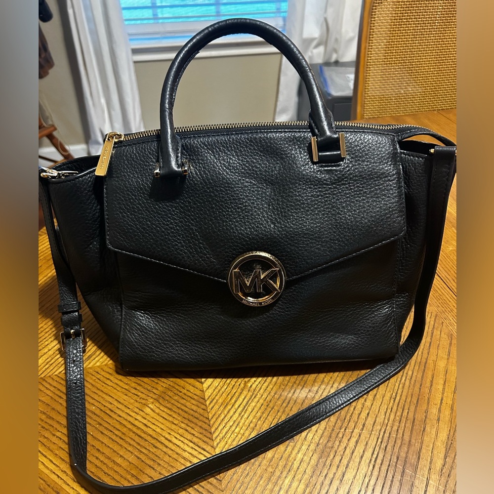 Black Lillie Leather Gold Hardware Crossbody Michael Kors Bag